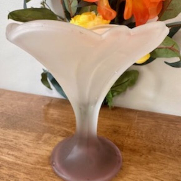 Vintage Frosted Glass Dessert Cups Italy – Colourful Petal Pedestal‎ Compote Set - Picture 7 of 7